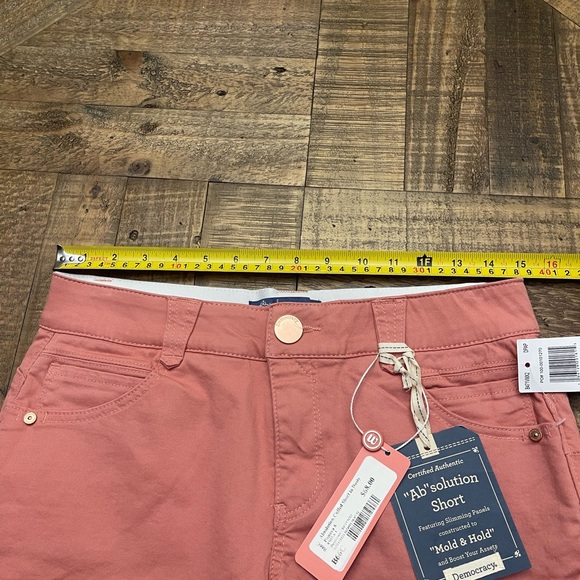 Democracy Women's Coral Shorts - Picture 9 of 9
